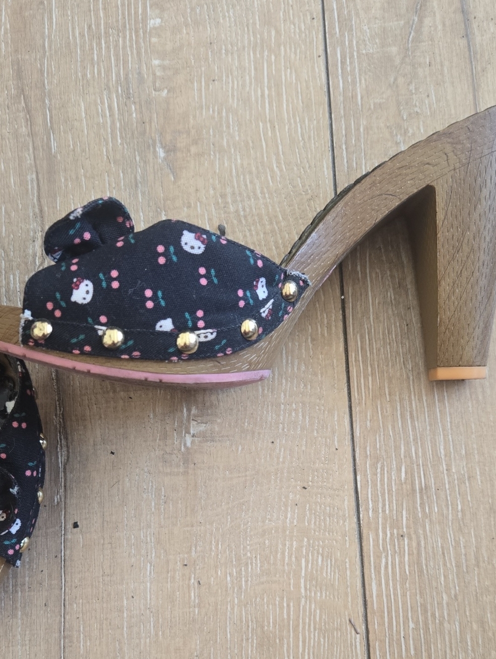 Hello Kitty Black Printed Bow Mules with Gold Studs